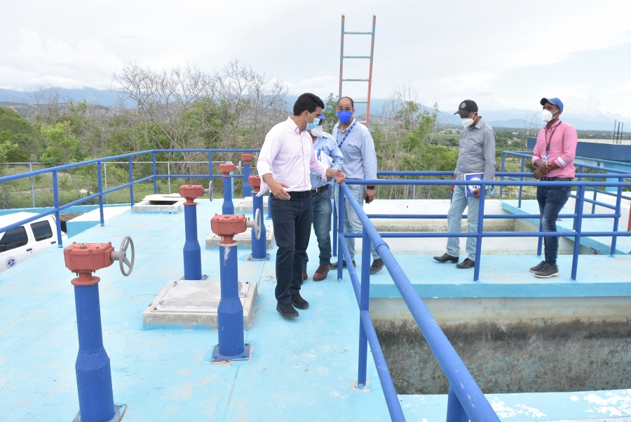 Director ejecutivo del INAPA inspecciona las instalaciones de la provincia de Azua
